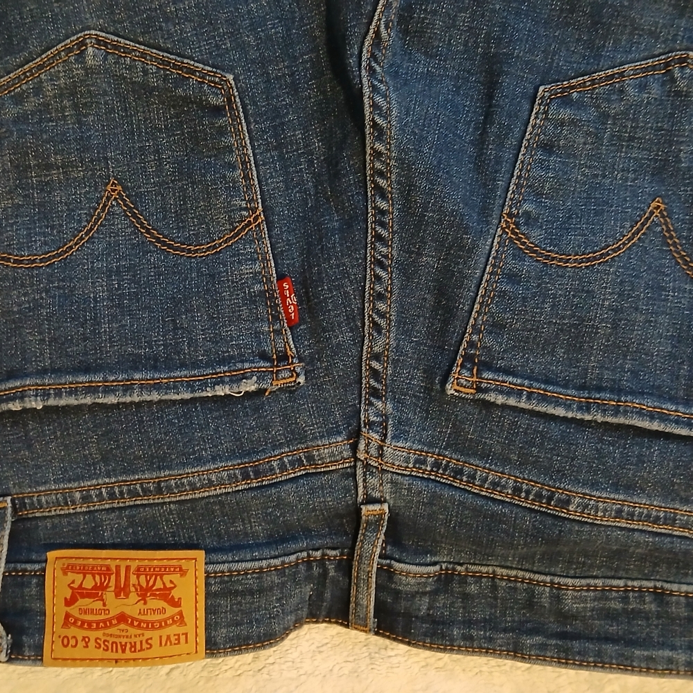 Levi's Women's Skinny Jeans in Blue Denim